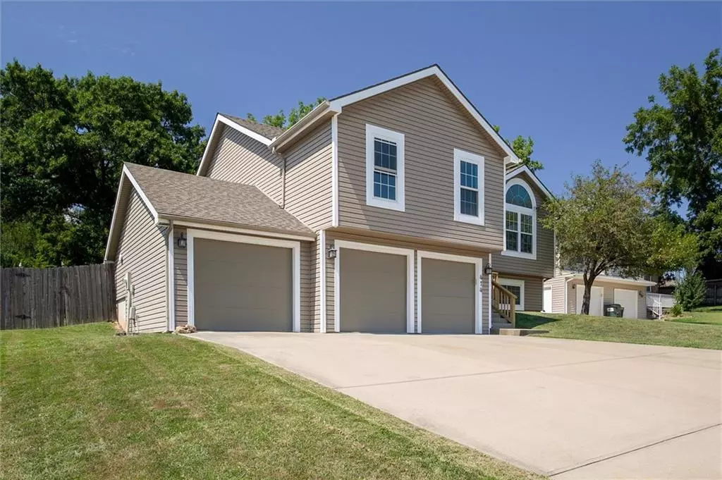 Lansing, KS 66043,414 Hillbrook CT