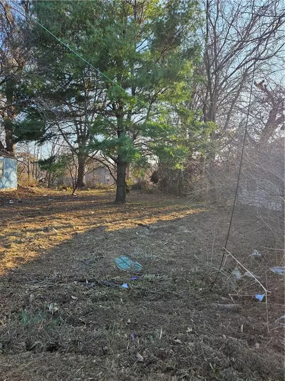 11105 E US 24 HWY, Independence, MO 64054