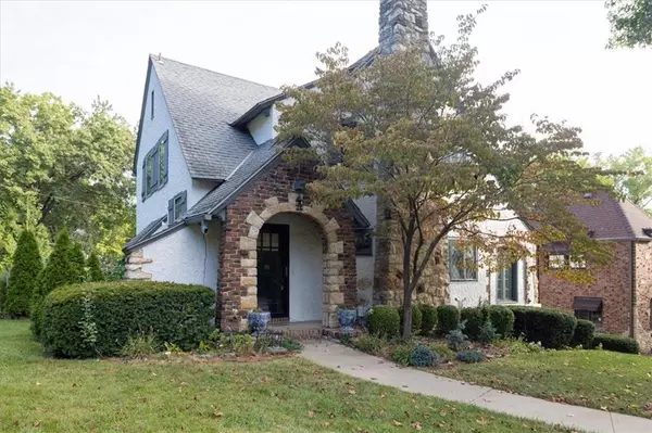 Westwood Hills, KS 66205,2100 W 50 ST