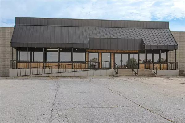 4541 S Noland RD, Independence, MO 64055