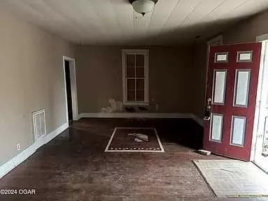 Nevada, MO 64772,229 S Main ST