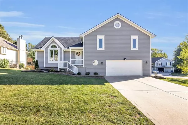 Liberty, MO 64068,1205 Goldenrain Tree CIR