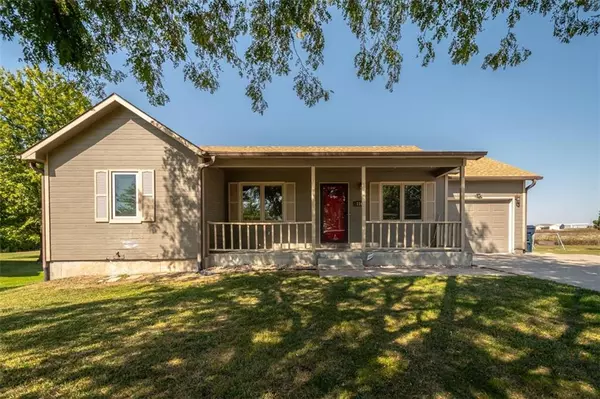 116 Basswood CT, Meriden, KS 66512