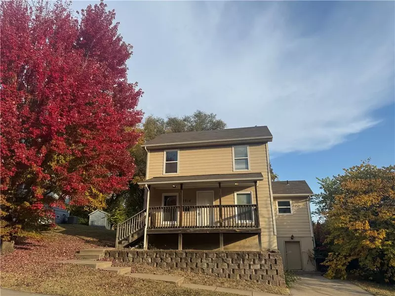 1516 E 37th ST, Kansas City, MO 64109