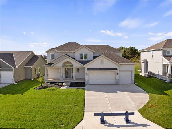 25009 W 89th TER, Lenexa, KS 66227