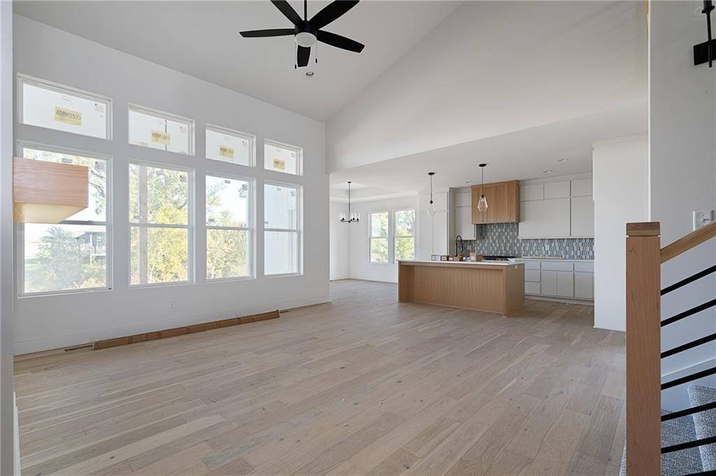 Lenexa, KS 66227,8901 Shady Bend RD