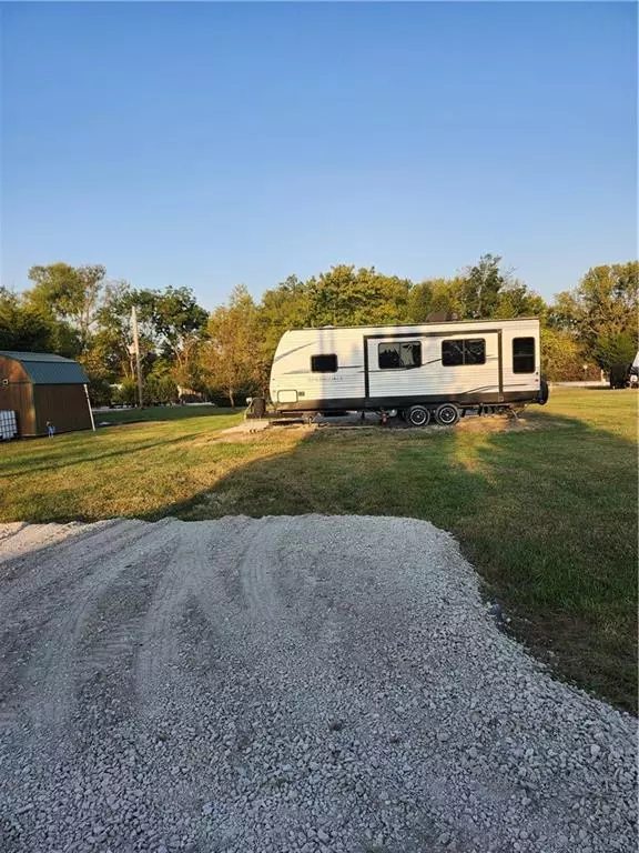 93, 89, 85, Brave DR, Linn Valley, KS 66040