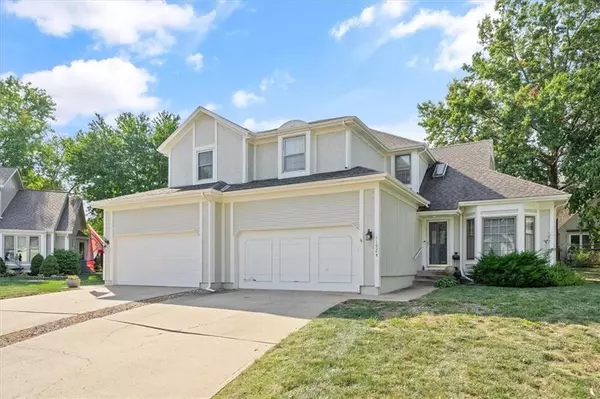 11924 Grandview ST, Overland Park, KS 66213