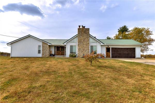 7010 SE Tri County Line RD, Lawson, MO 64062