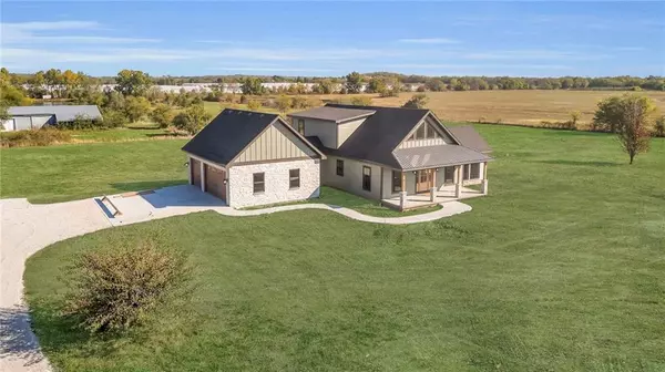 21806 E 291st ST, Harrisonville, MO 64701