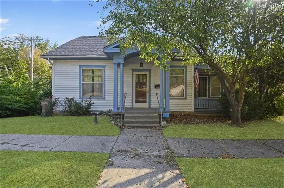 708 N 5th ST, Atchison, KS 66002