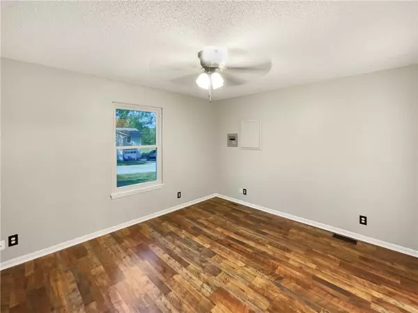 Excelsior Springs, MO 64024,903 Highland ST