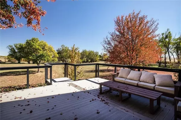 Smithville, MO 64089,15609 Short LN