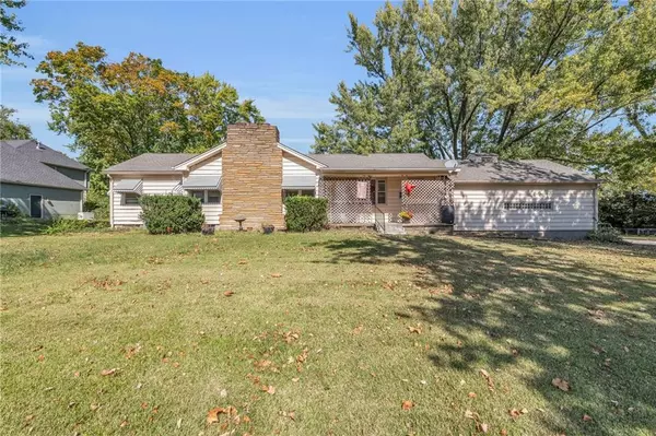 1304 Nashua RD, Liberty, MO 64068