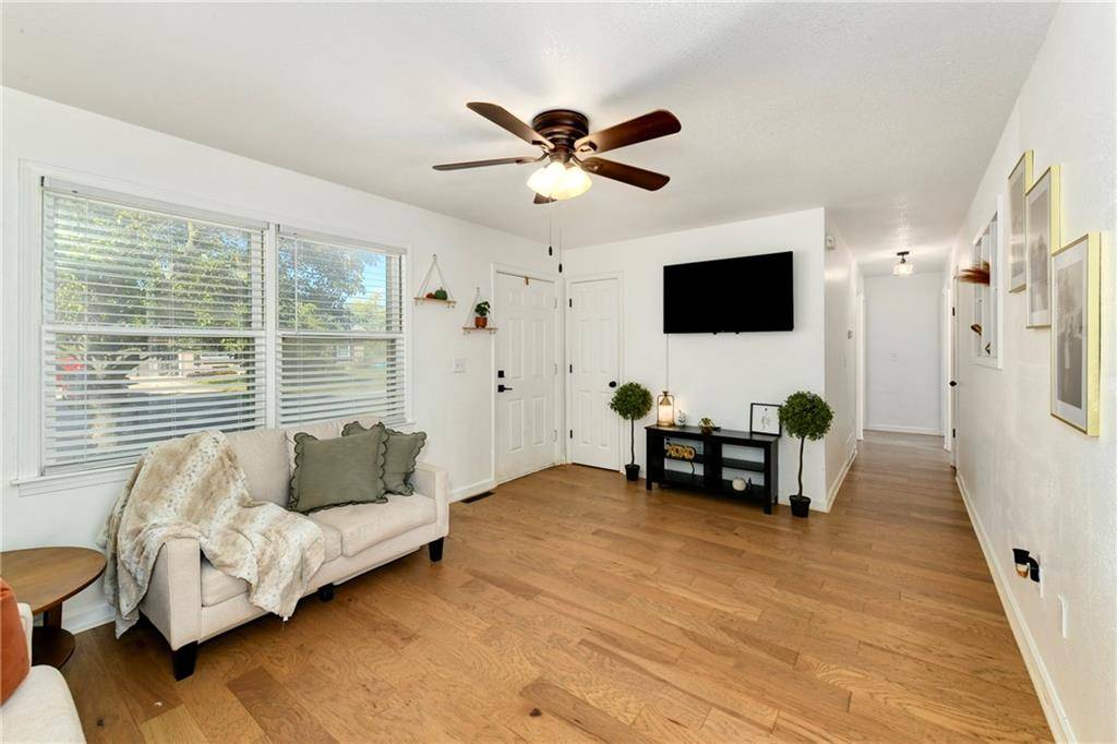 Harrisonville, MO 64701,2001 Stacy RD