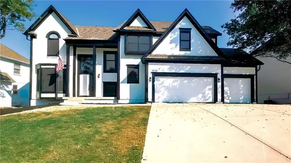 Overland Park, KS 66221,14135 Cody ST