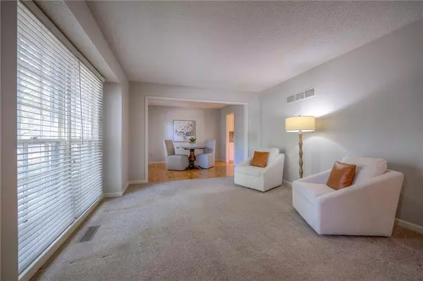 Overland Park, KS 66210,12712 W 117th ST