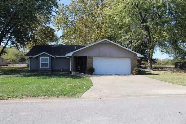 308 Caroline DR,  Frontenac,  KS 66763