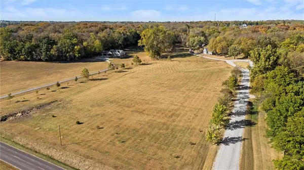 Smithville, MO 64089,17206 Philip DR