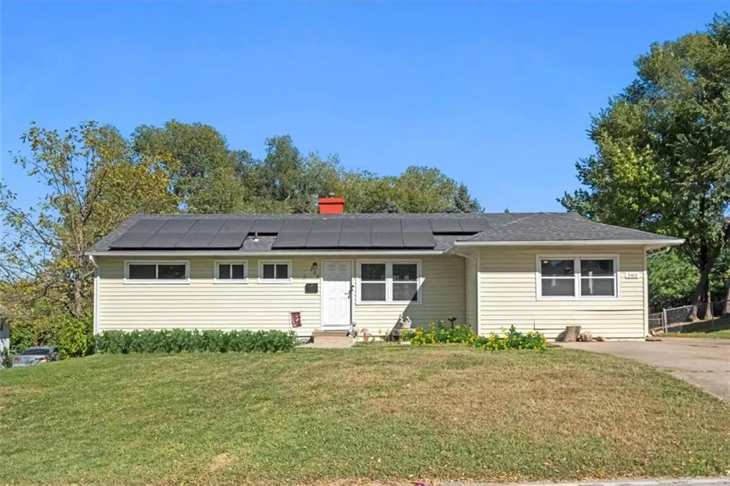 Lee's Summit, MO 64081,203 SW MCCLENDON DR