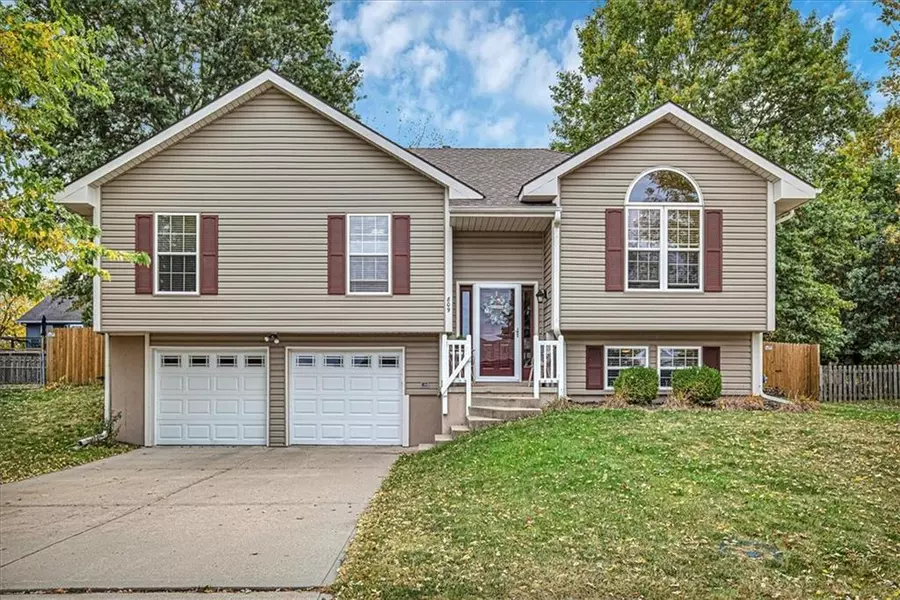 809 Southbrook Pkwy, Kearney, MO 64060