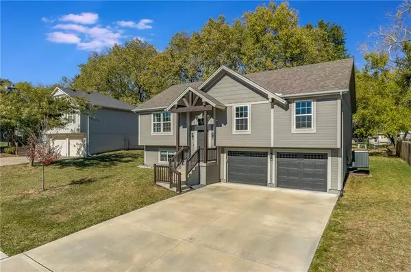 Buckner, MO 64016,304 Echo Ridge N/A