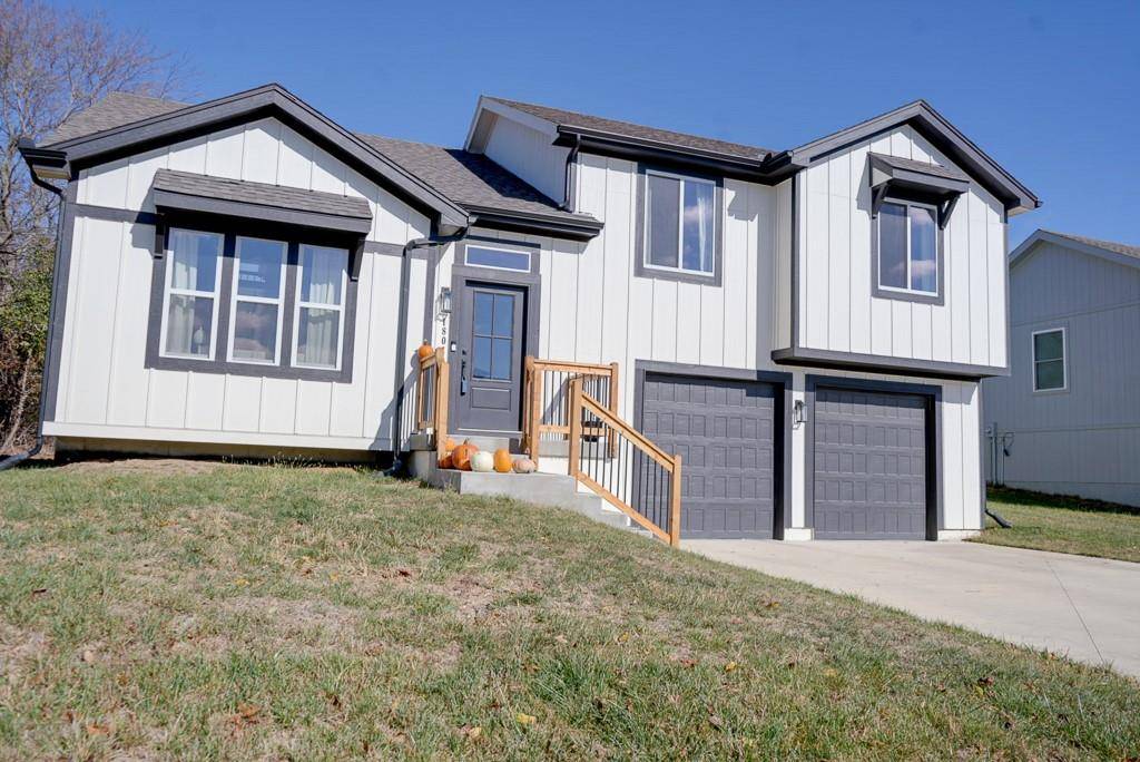 Harrisonville, MO 64701,1804 Eagle DR