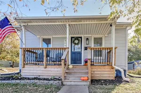 Paola, KS 66071,409 N Silver ST