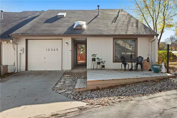 12365 Charlotte ST, Kansas City, MO 64146