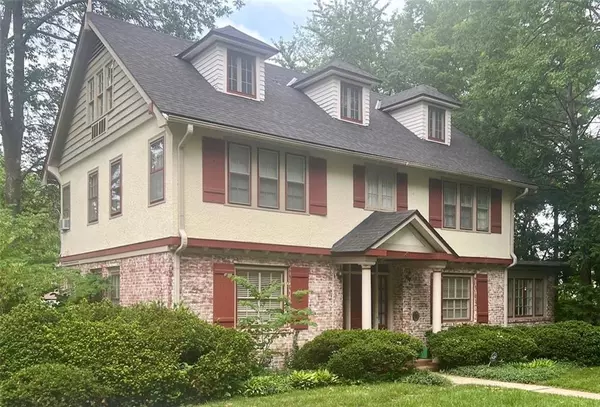 426 W 57th ST, Kansas City, MO 64113