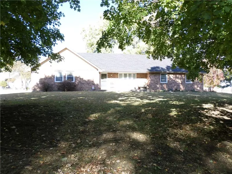 1301 Holiday DR, Atchison, KS 66002