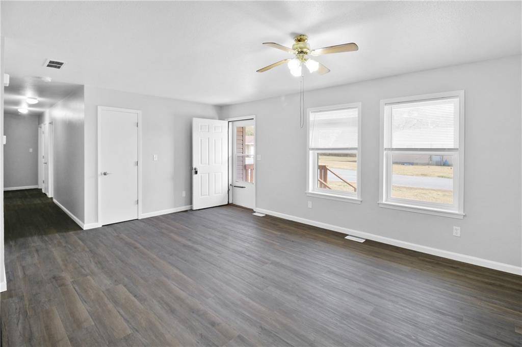 103 Steuben CT, Erie, KS 66733