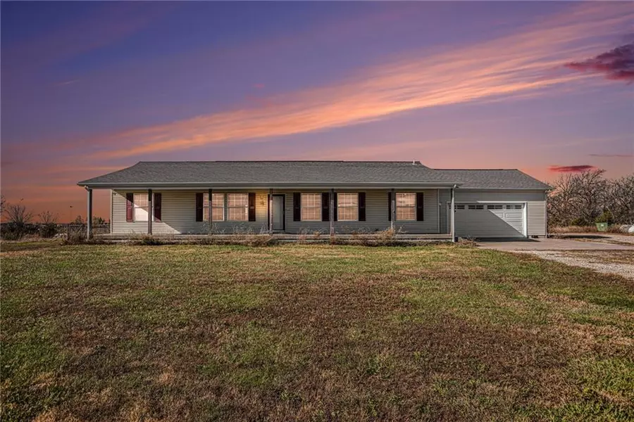 4442 Vermont RD, Wellsville, KS 66092