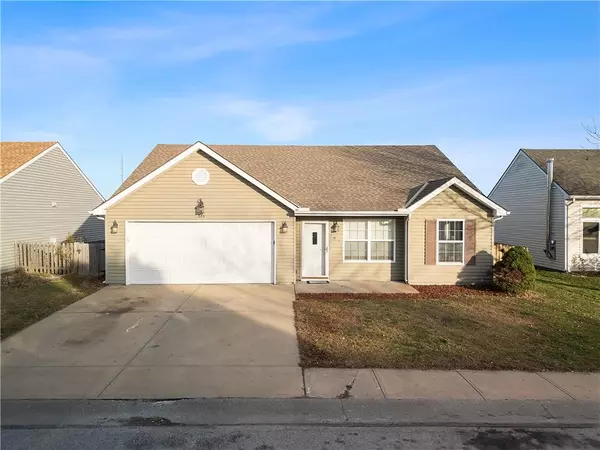 381 N Evergreen ST, Gardner, KS 66030