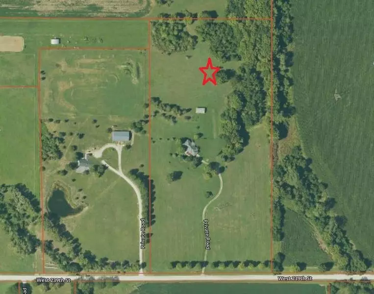11224 W 239th ST, Bucyrus, KS 66013