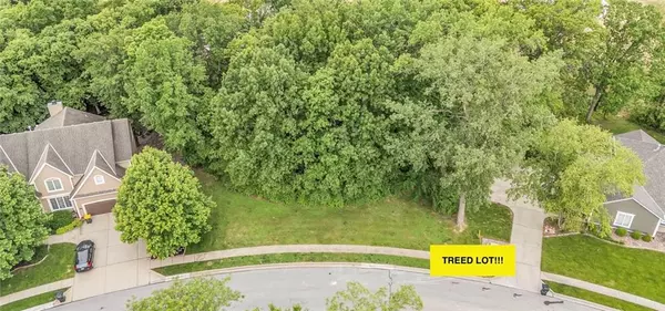 Parkville, MO 64152,6122 Persimmon CT