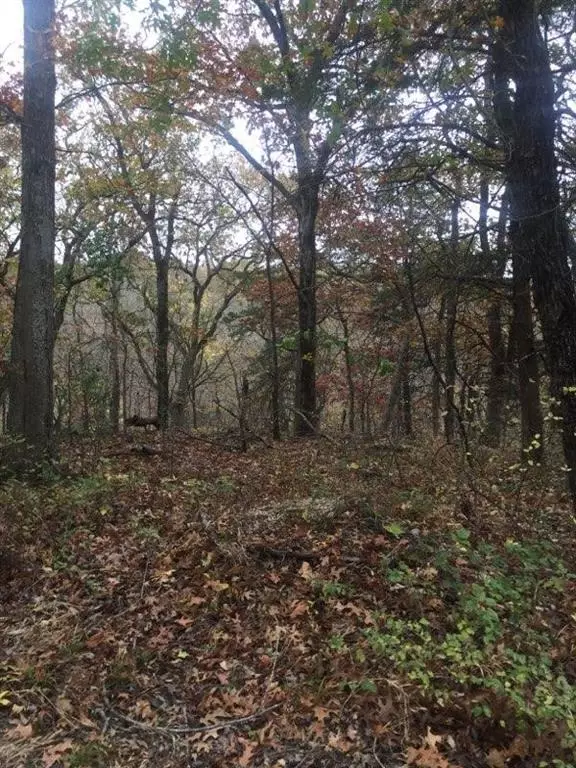 37 Briarwood DR, Mound City, KS 66056