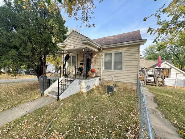 419 N 26th ST, St Joseph, MO 64501