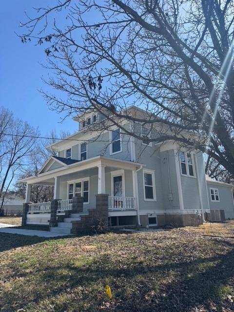 501 W Berry ST, Hamilton, MO 64644