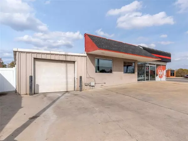 St Joseph, MO 64507,1710 S Belt HWY