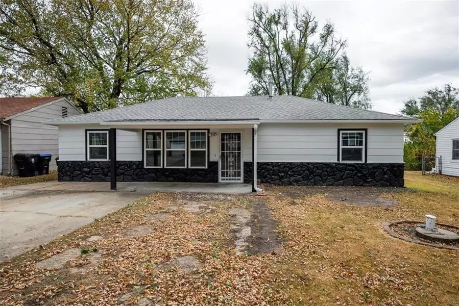 3372 SW Kirklawn AVE, Topeka, KS 66611