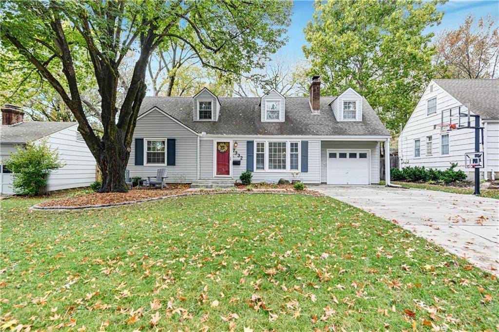 7332 Ash ST, Prairie Village, KS 66208