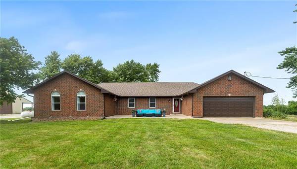 33700 E 283rd ST, Garden City, MO 64747