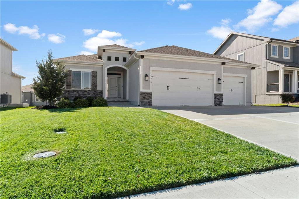 13315 W 181st CT, Overland Park, KS 66013