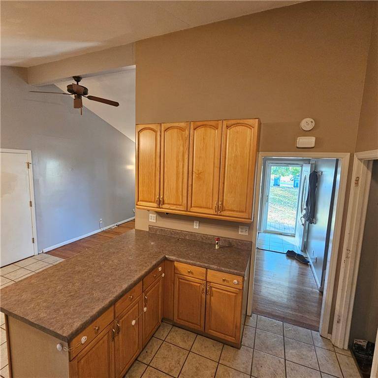 Liberty, MO 64068,323 Glendale RD