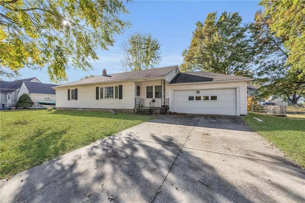 Odessa, MO 64076,513 S Russell ST