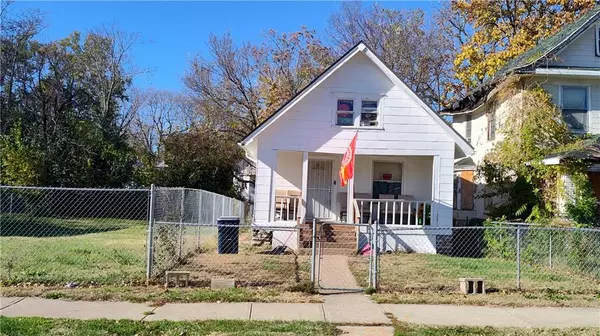 3426 OLIVE ST, Kansas City, MO 64109