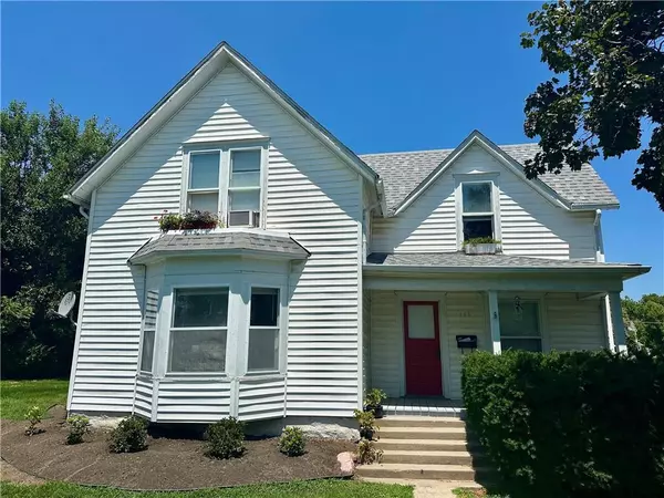 409 E 3rd ST, Maryville, MO 64468