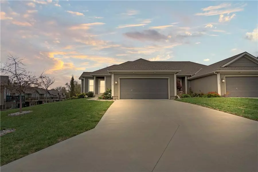 14134 Amanda LN, Basehor, KS 66007