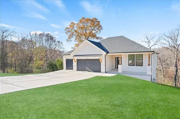 De Soto, KS 66018,8320 Timber Trails DR